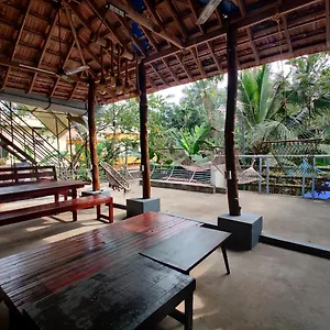 Munroeisland Backwaters Homestay Séjour chez l'habitant Mundrothuruth