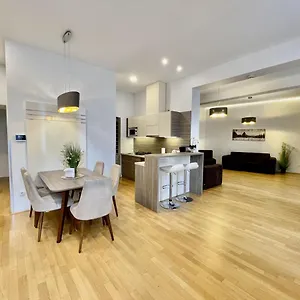 Apartment 7, Vienna