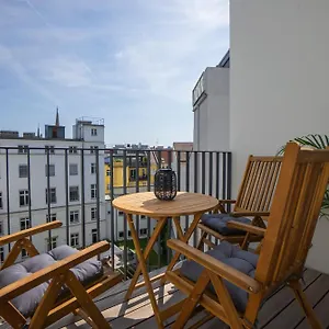 Apartment Bright Stylish With A Balcony In A Location, Vienna